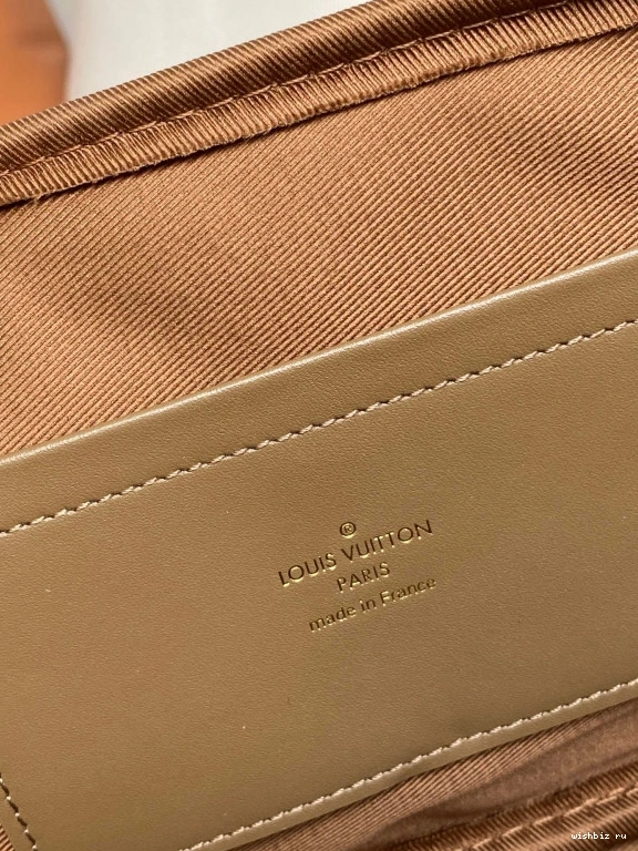 WIS CROSSBODY LOUIS UTILITY VUITTON 0208